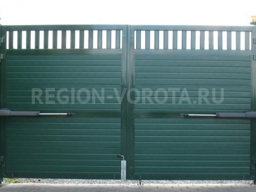 Въездные распашные ворота 3400х1900 зеленого цвета