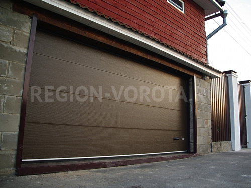 Секционные ворота RSD-02 3300х2200 для гаража