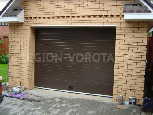 Утепленные металлические гаражные ворота Doorhan RSD-01 2700х2300